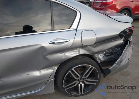 2017 Honda Accord Sport z USA, uszkodzony, nr VIN 1HGCR2F55HA137394